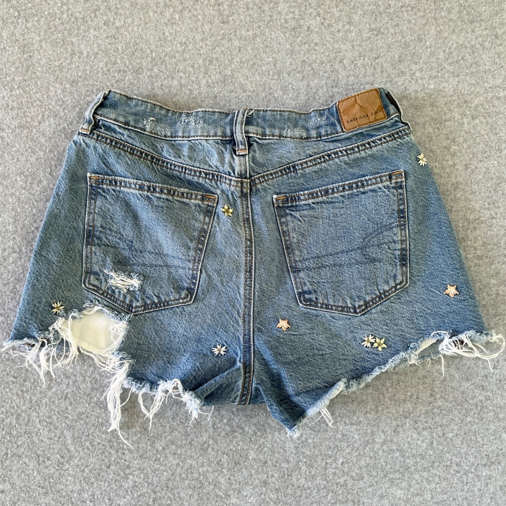 American Eagle Shorts Womens 2 Blue Cutoffs Mom Distressed Ripped Denim - Picture 2 of 11